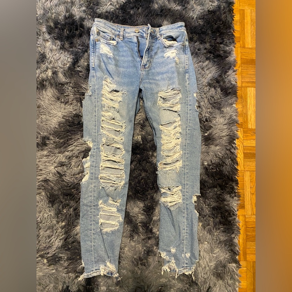 BAGGY ripped jeans.